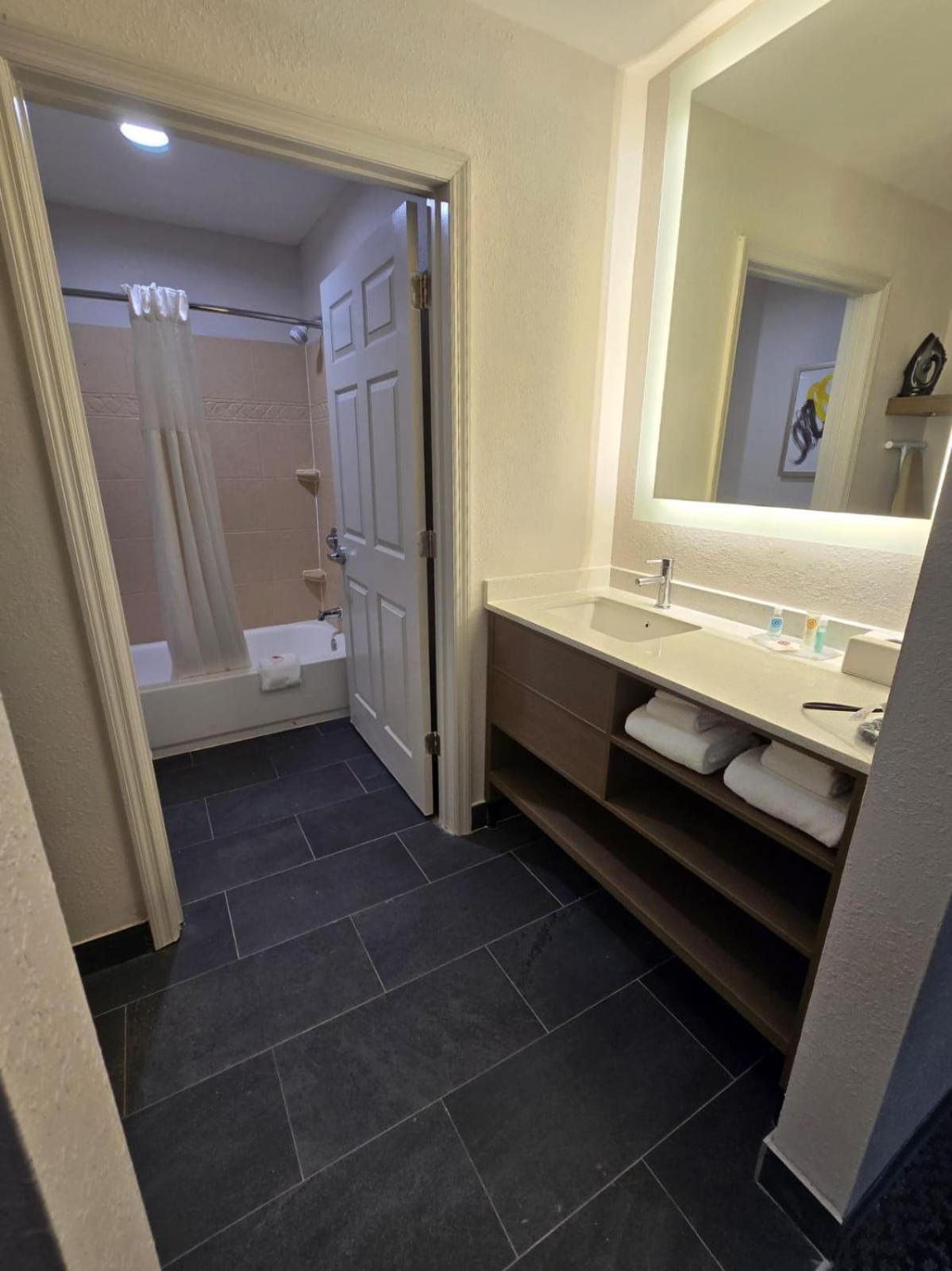 Comfort Inn & Suites Savannah Buitenkant foto